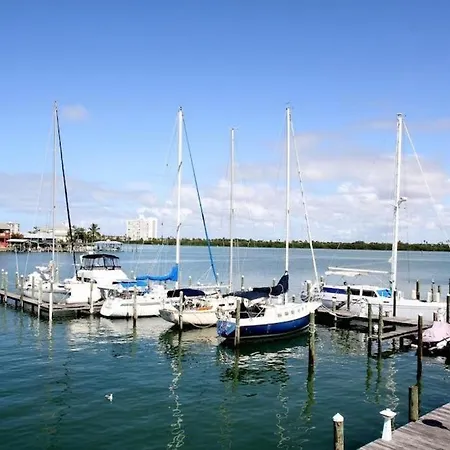 Chart House Suites And Marina