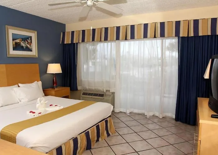 Chart House And Marina Motel 3*