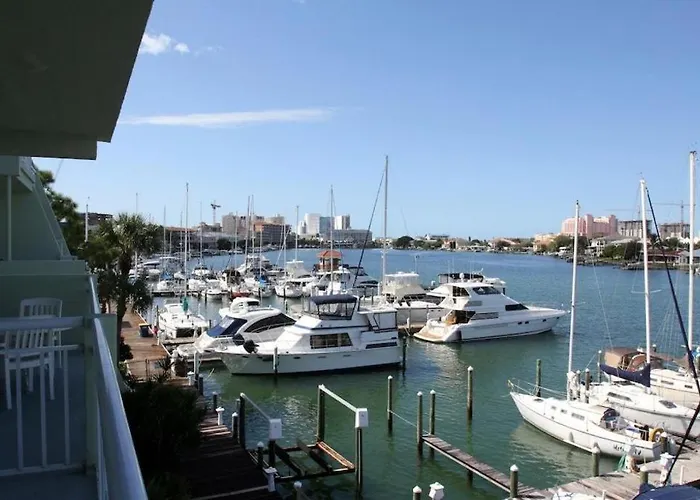 Chart House And Marina 3*