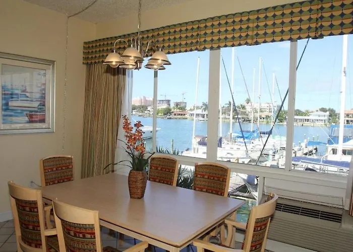 Chart House And Marina Motel 3*