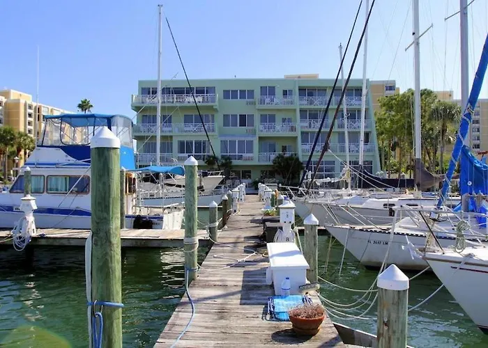 Chart House And Marina Motel 3*