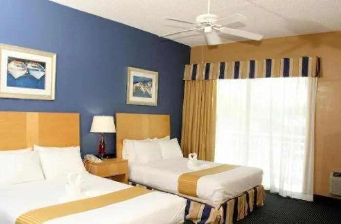 Chart House And Marina Motel