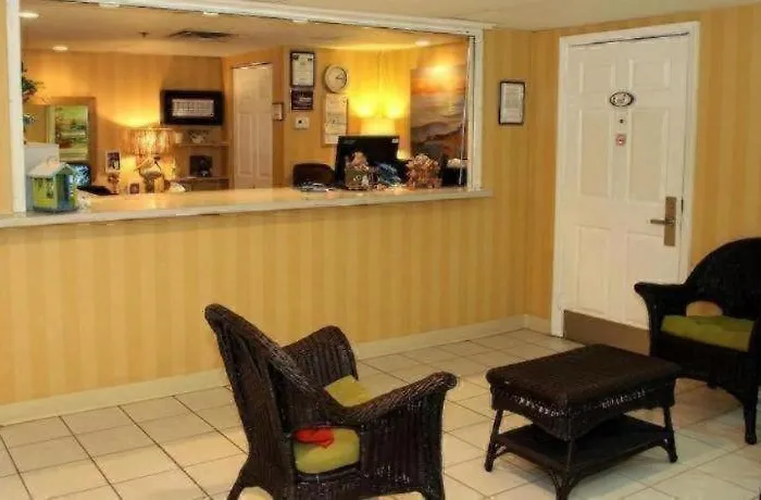 Chart House And Marina Motel