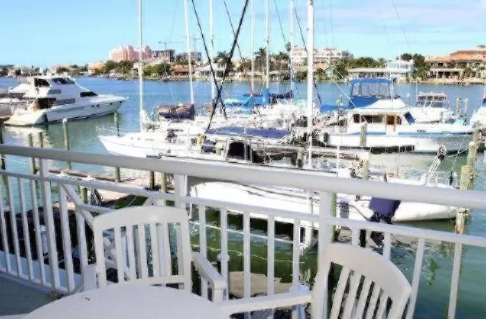 Motel Chart House And Marina 3*
